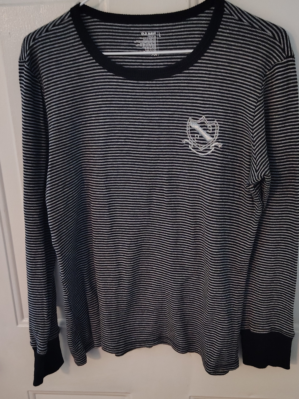 Old Navy Women's Black & White Striped Long-Sleeve Sweater